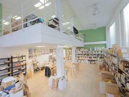 MAGNIFICO LOCAL COMERCIAL EN SANTS!! photo 0