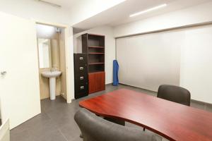 LOCAL COMERCIAL EN VENTA EN EL CARMELL!! photo 0