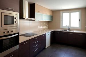 PISO TODO EXTERIOR EN BELLVITGE!! photo 0