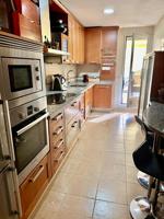 Atico con garaje y trastero en venta en urbanización privada, Granada photo 0