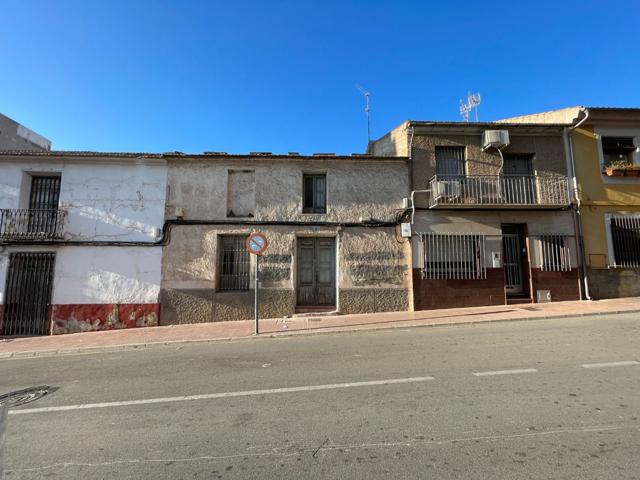 Casa para reforma completamente con patio de 111 m2, en barrio de San Roque. Molina de Segura photo 0