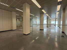 ESPECTACULAR OPORTUNIDAD DE ALQUILER LOCAL-COMERCIAL TOTALMENTE REFORMADO EN ABARAN photo 0