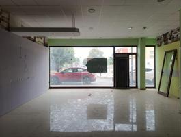 Local Comercial en Avenida Fabián Escribano, nº49 - Oportunidad de Inversión photo 0