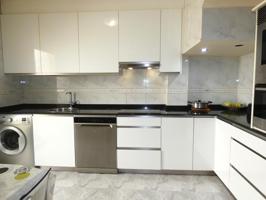 Chalet adosado en Barakaldo photo 0