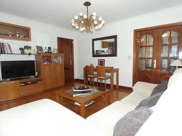 Piso en Lasesarre photo 0