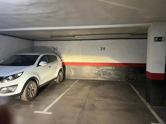 Garaje en alquiler en La Reconquista-Santa Teresa photo 0