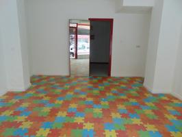 Local en alquiler en Zaragoza de 30 m2 photo 0