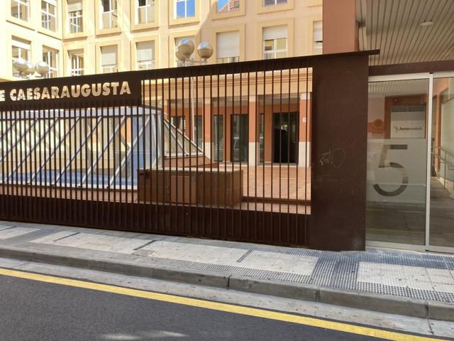Plaza De Parking en venta en Zaragoza de 23 m2 photo 0