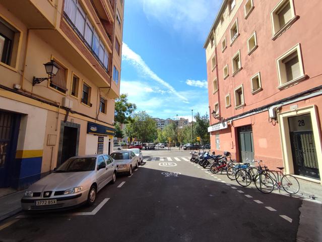Local en venta en Zaragoza de 140 m2 photo 0