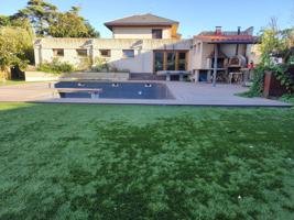Casa - Chalet en alquiler en Zaragoza de 874 m2 photo 0