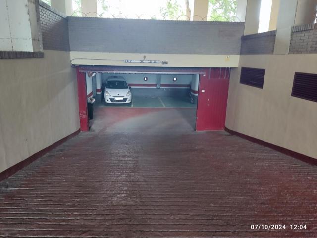 Plaza De Parking en venta en Zaragoza de 11 m2 photo 0