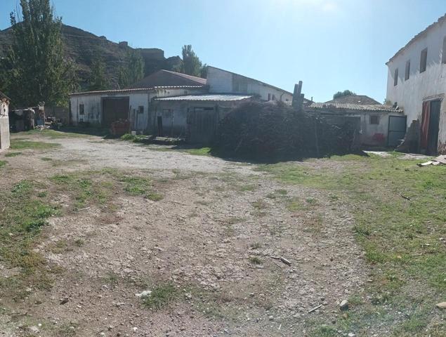 SE VENDE TERRENO URBANO DE USO INDUSTRIAL EN CALATAYUD photo 0
