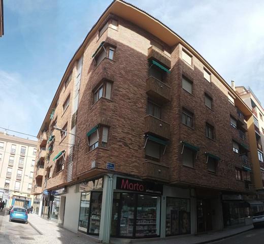 SE VENDE PISO EN EL CENTRO DE CALATAYUD photo 0