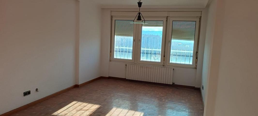 SE VENDE PISO EN EL CENTRO DE CALATAYUD photo 0