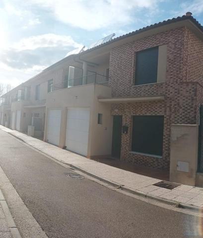 SE VENDE ADOSADO EN PARACUELLOS DE JILOCA photo 0