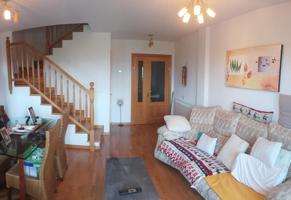 SE VENDE CHALET ADOSADO EN CAMPO DE GOLF photo 0