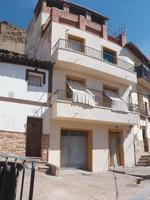 SE VENDE CASA EN CALATAYUD photo 0