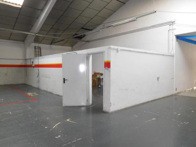 SE VENDE LOCAL EN CALLE MADRE PUY photo 0