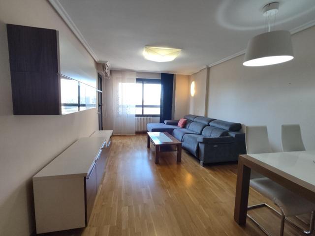Piso en alquiler en Zaragoza de 106 m2 photo 0