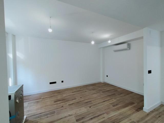 Piso en alquiler en Zaragoza de 54 m2 photo 0