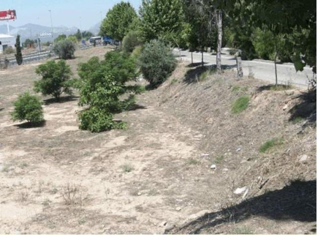 TERRENO DE USO COMERCIAL DISPONIBLE!! photo 0