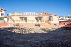 PRECIOSO CHALET EN LA ZUBIA! photo 0