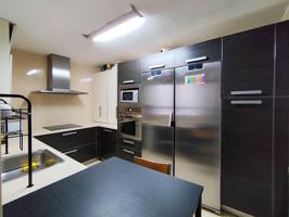PISO EN CALLE ARABIAL photo 0