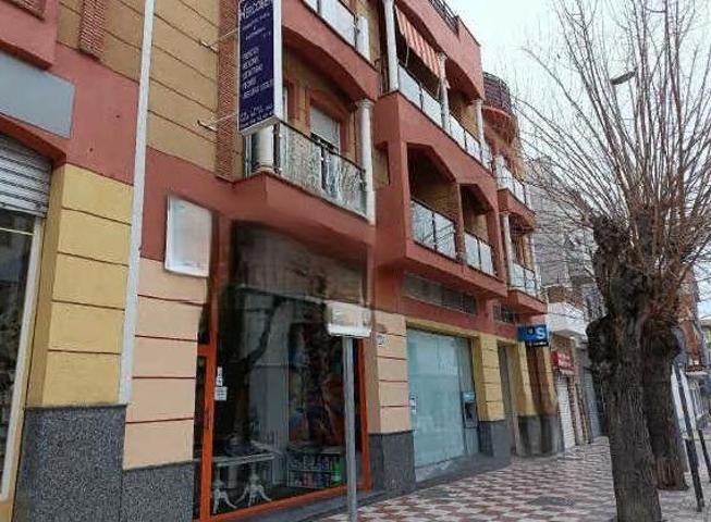 PRECIOSO LOCAL EN PLENO PASEO DE COLON!! photo 0