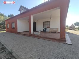 SE VENDE CHALET INDEPENDIENTE DE 239m-2 en parcela de 5200 m-2 parcela, piscina de 50 m-2 photo 0