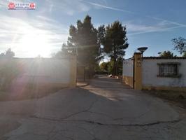 Casa en el campo sobre parcela de 30.000 metros con 400 olivos y casa en Ctra. Manzanares photo 0