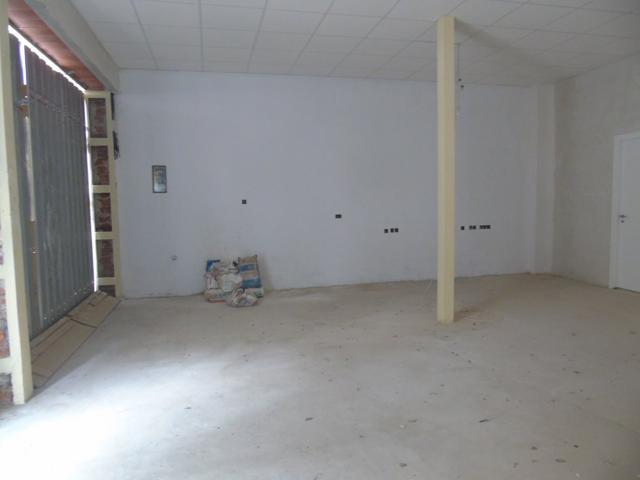 local comercial photo 0