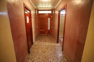 Se vende casa de 298 m-2 construidos en el Centro photo 0