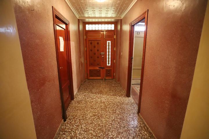 Se vende casa de 298 m-2 construidos en el Centro photo 0