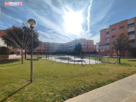 ZONA INSTITUTOS, AMPLIO PISO DE VPO DE UN DORMITORIO CON BAÑO EN SUITE, GARAJE, TRASTERO Y PISCINA photo 0