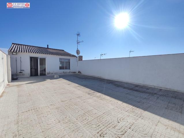 IDEAL INVERSORES. TRES PISOS PARA REFORMAR PARCIALMENTE, EN PRIMERA Y SEGUNDA PLANTA, CON TERRAZA photo 0