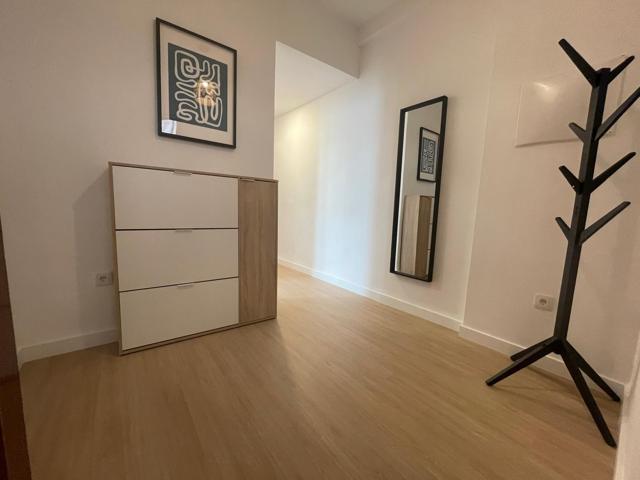 PISO TOTALMENTE REFORMADO EN PLENO CENTRO DE 3 DORMITORIOS Y DOS BAÑOS COMPLETOS CON MOBILIARIO A ES photo 0