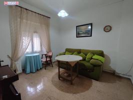 CASA JUNTO AL MERCADONA DE TRES DORMITORIOS, 1 BAÑO Y TERRAZA CUBIERTA photo 0