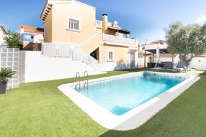 Villa de estilo mediterráneo en El Galán, San Miguel de Salinas photo 0