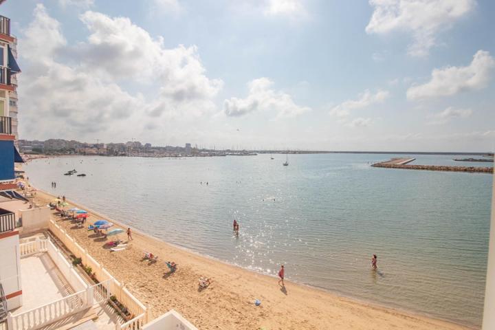 Apartamento en Primera Línea de Playa en Torrevieja – Vistas Panorámicas al Mar photo 0