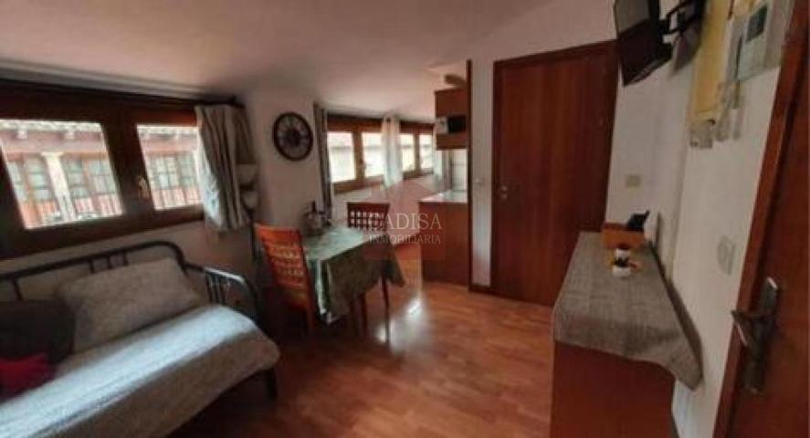 ALQUILER DE APARTAMENTO MUY CÉNTRICO.REF:9973 photo 0