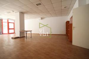 Local en alquiler en Oviedo de 105 m2 photo 0