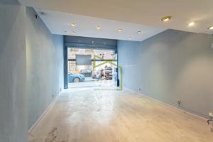 Local en venta en Oviedo de 58 m2 photo 0