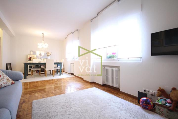 Piso en venta en Oviedo de 92 m2 photo 0