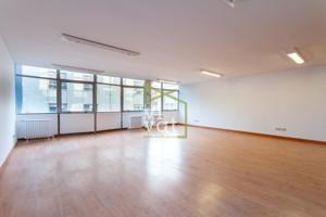 Oficina en venta en Oviedo de 72 m2 photo 0