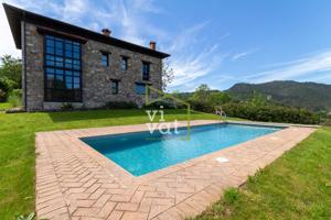 Chalet con piscina y vistas en Cangas de Onís (Asturias, España) photo 0