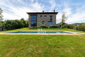 Chalet con piscina y vistas en Cangas de Onís (Asturias, España) photo 0