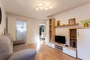 Piso en alquiler en Oviedo de 50 m2 photo 0
