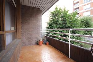 Coqueto apartamento con terraza en alquiler en Tito Bustillo, Oviedo (Asturias) photo 0