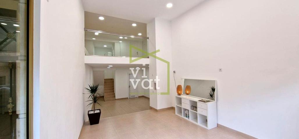 Local en Alquiler en el Centro de Oviedo – Espacioso, Luminoso y con Dos Alturas photo 0