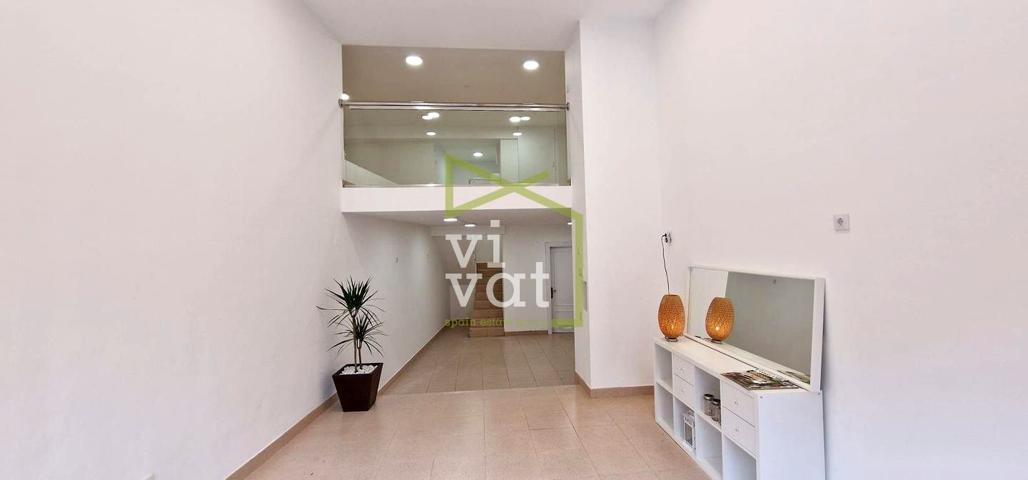 Local en Alquiler en el Centro de Oviedo – Espacioso, Luminoso y con Dos Alturas photo 0